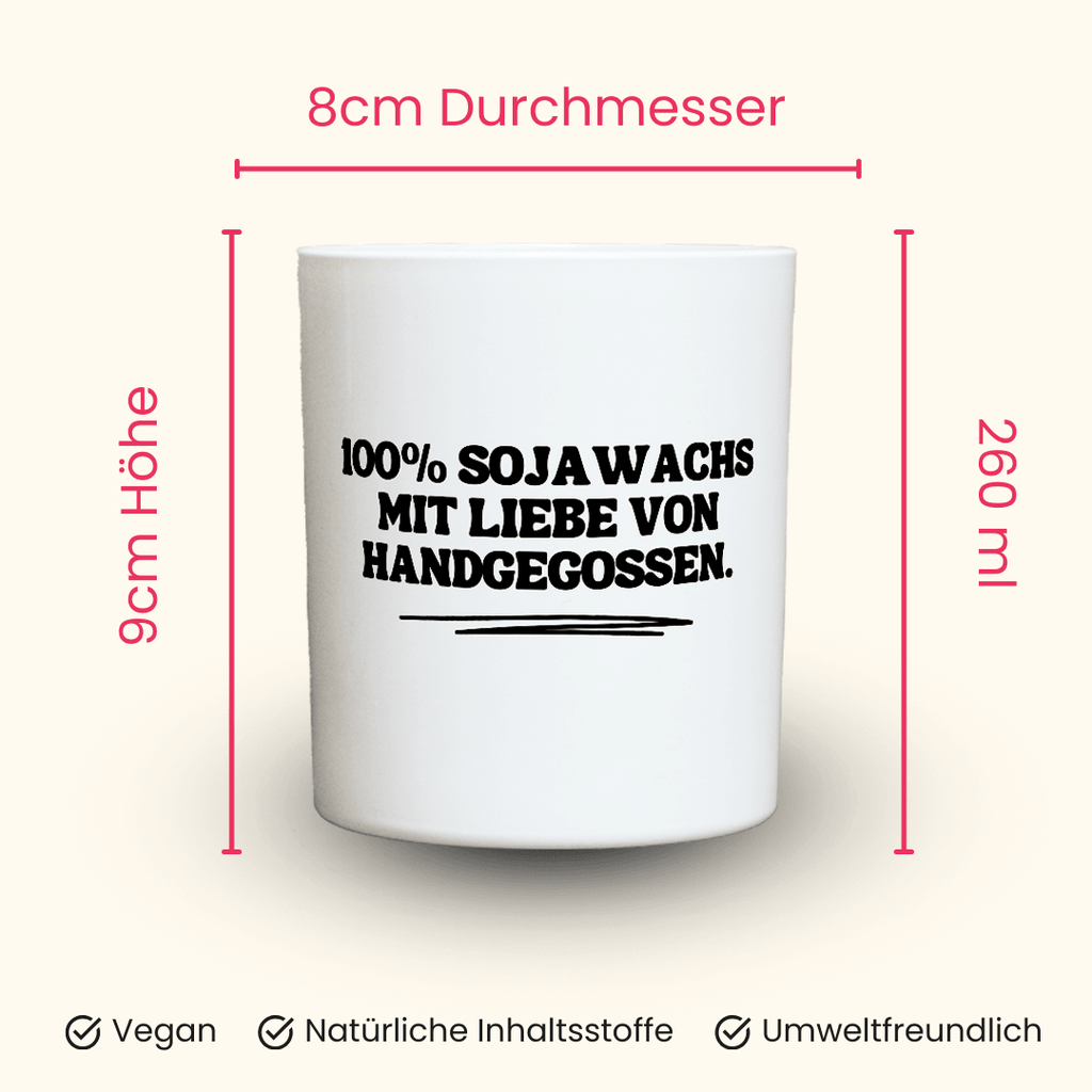 Duftkerze „Brennt, weil es sonst hier stinken würde.“ von Kerzen der Herzen – Maße: 8 cm Durchmesser, 9 cm Höhe, 260 ml