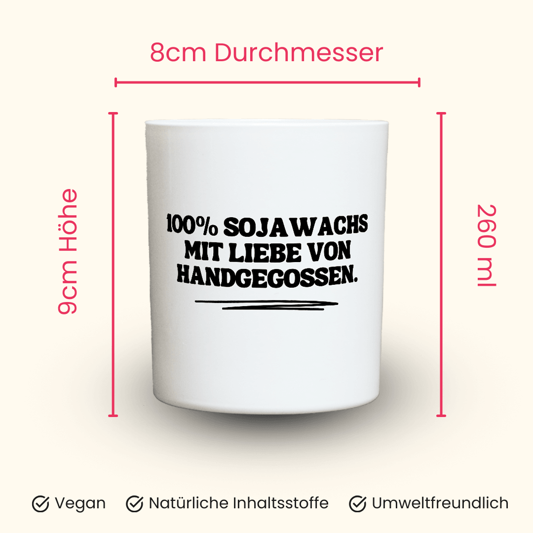 Duftkerze „Brennt, weil es sonst hier stinken würde.“ von Kerzen der Herzen – Maße: 8 cm Durchmesser, 9 cm Höhe, 260 ml